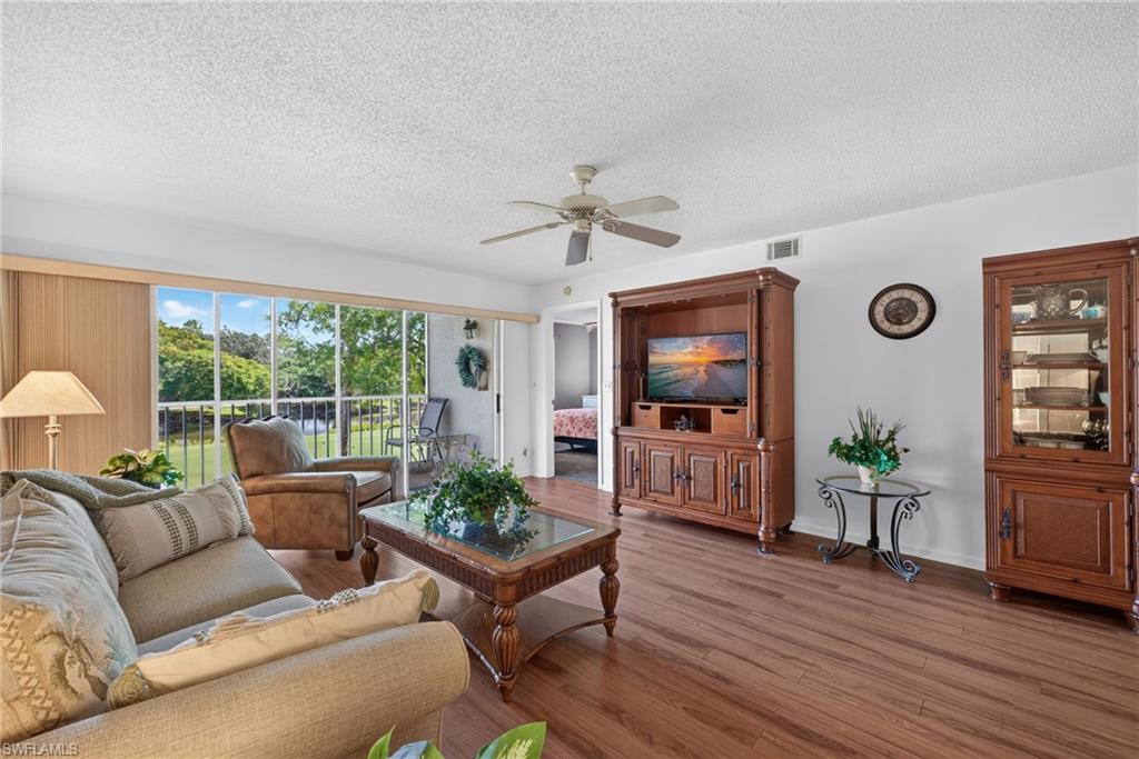 6945 Dennis Cir 203 Property Photo 2