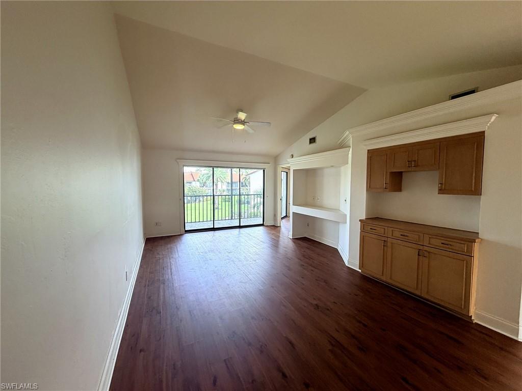 4977 Pepper Cir 205 Property Photo 2