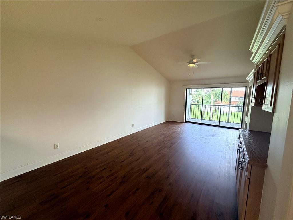 4977 Pepper Cir 205 Property Photo 3