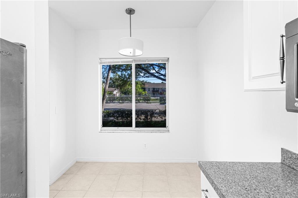 5480 16th Pl Sw 203 Property Photo 12