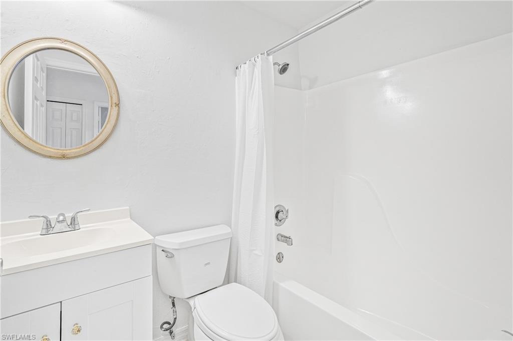 5480 16th Pl Sw 203 Property Photo 19