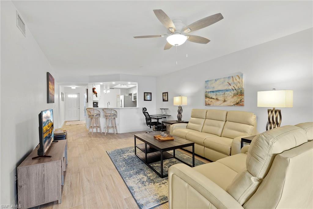 840 Gulf Pavillion DR 103 Property Photo 1