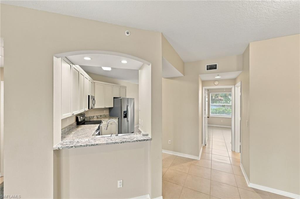 6610 Huntington Lakes Cir 103 Property Photo 10