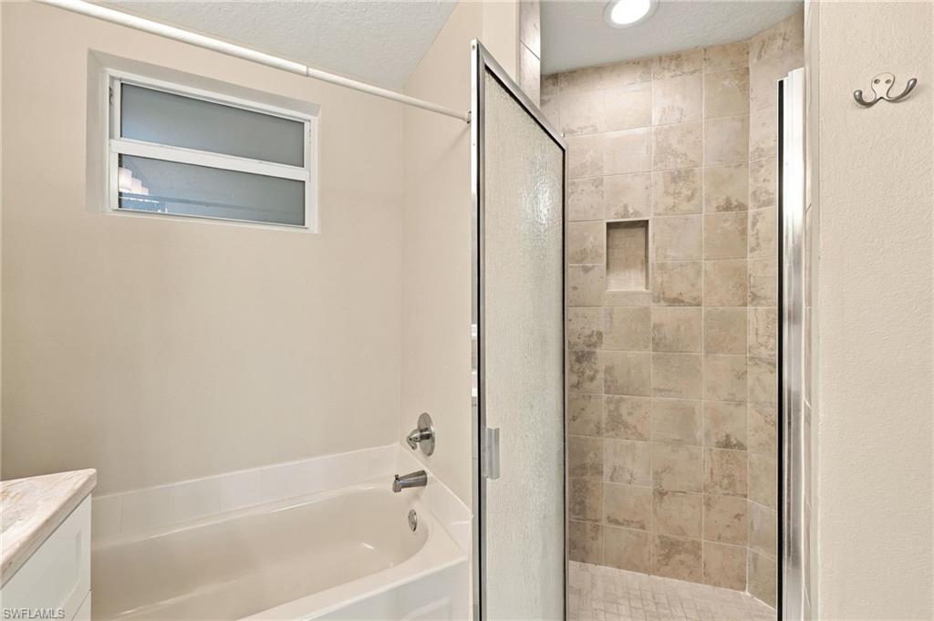 6610 Huntington Lakes Cir 103 Property Photo 27