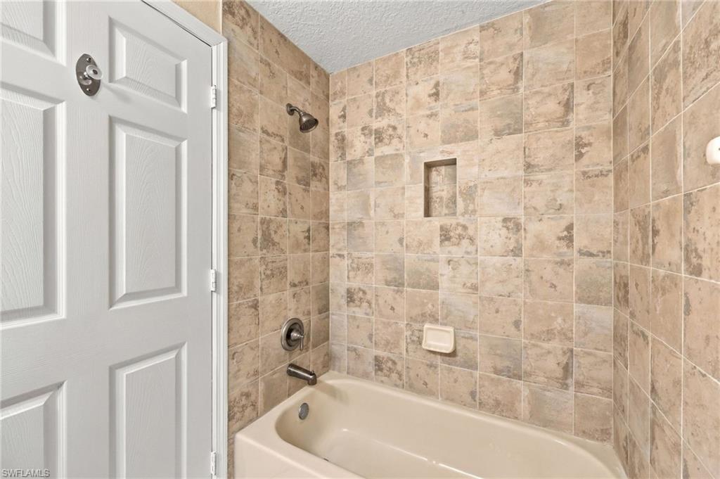 6610 Huntington Lakes Cir 103 Property Photo 30
