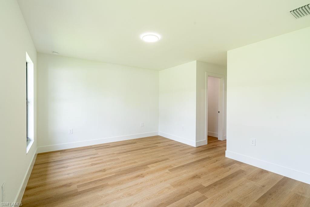 1160 Edelweiss St E Property Photo 17
