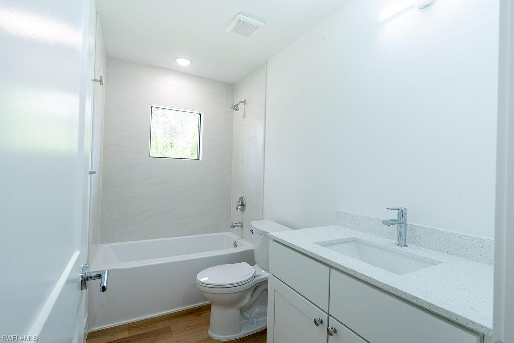 1160 Edelweiss St E Property Photo 28