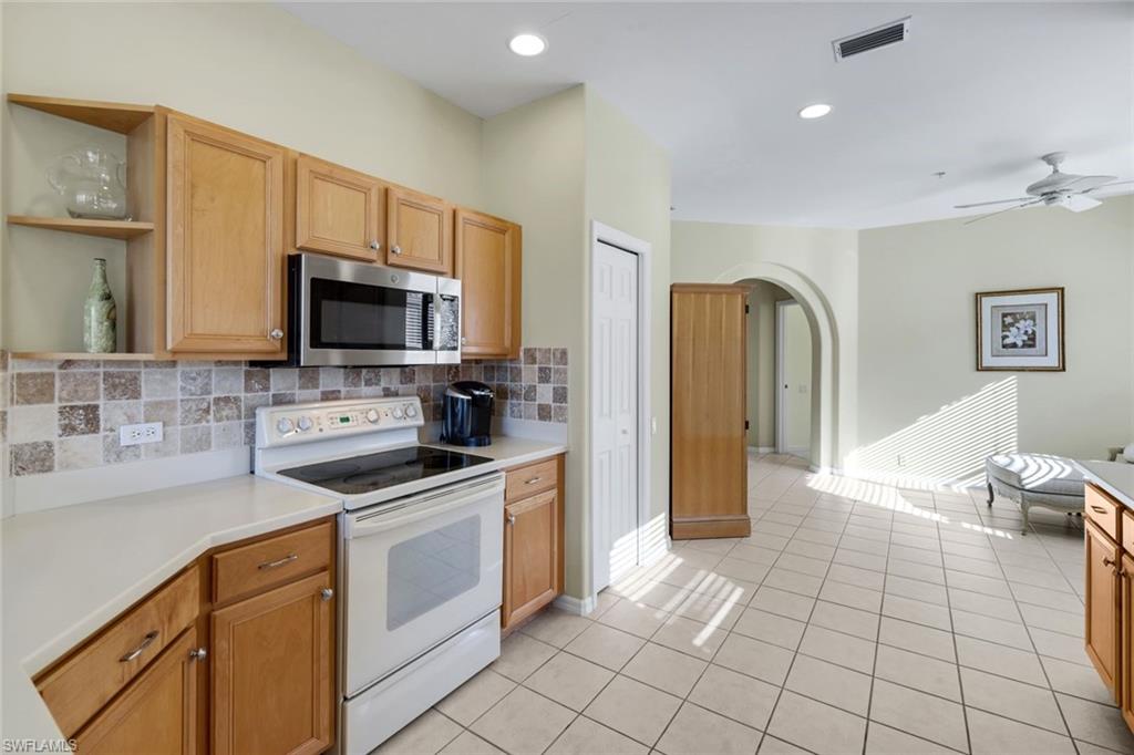 8470 Danbury Blvd 201 Property Photo 9