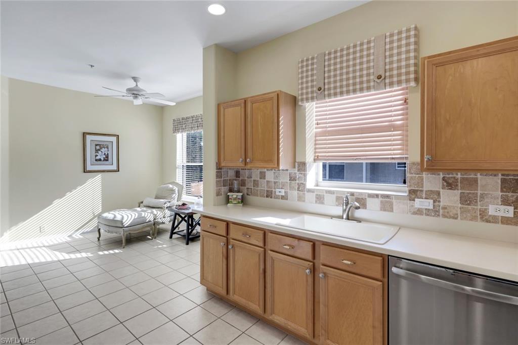 8470 Danbury Blvd 201 Property Photo 10