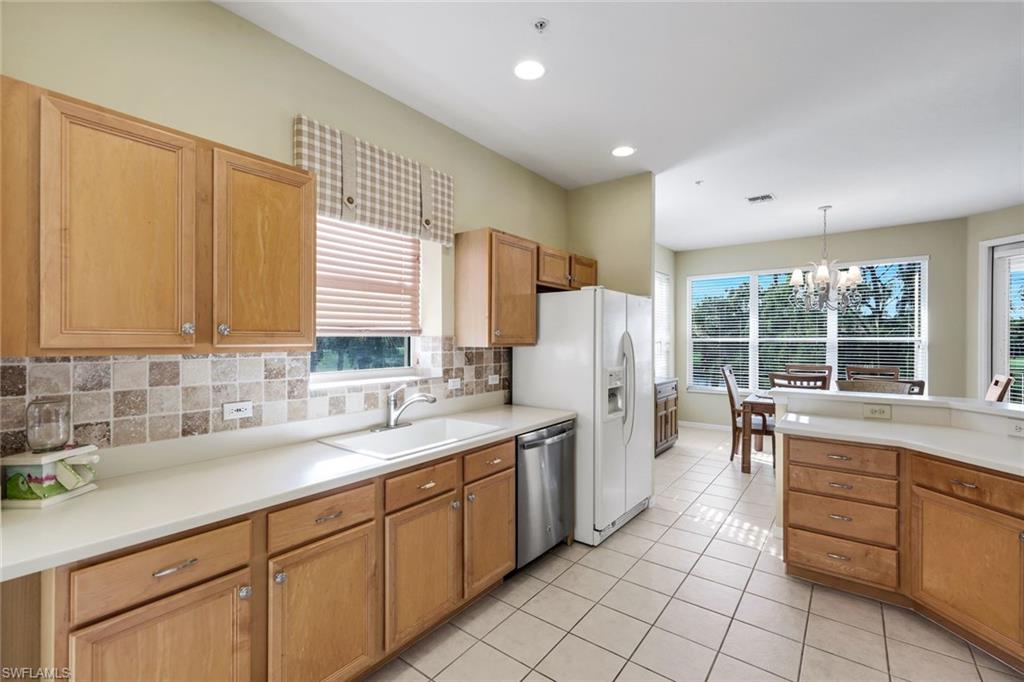 8470 Danbury Blvd 201 Property Photo 12