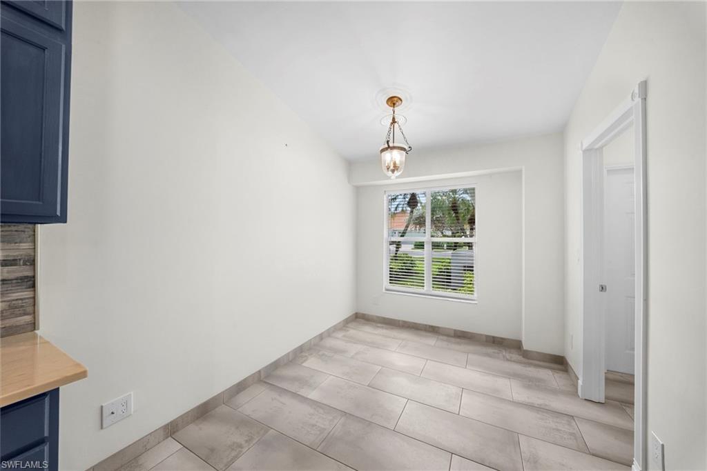 7021 Lone Oak Blvd Property Photo 7