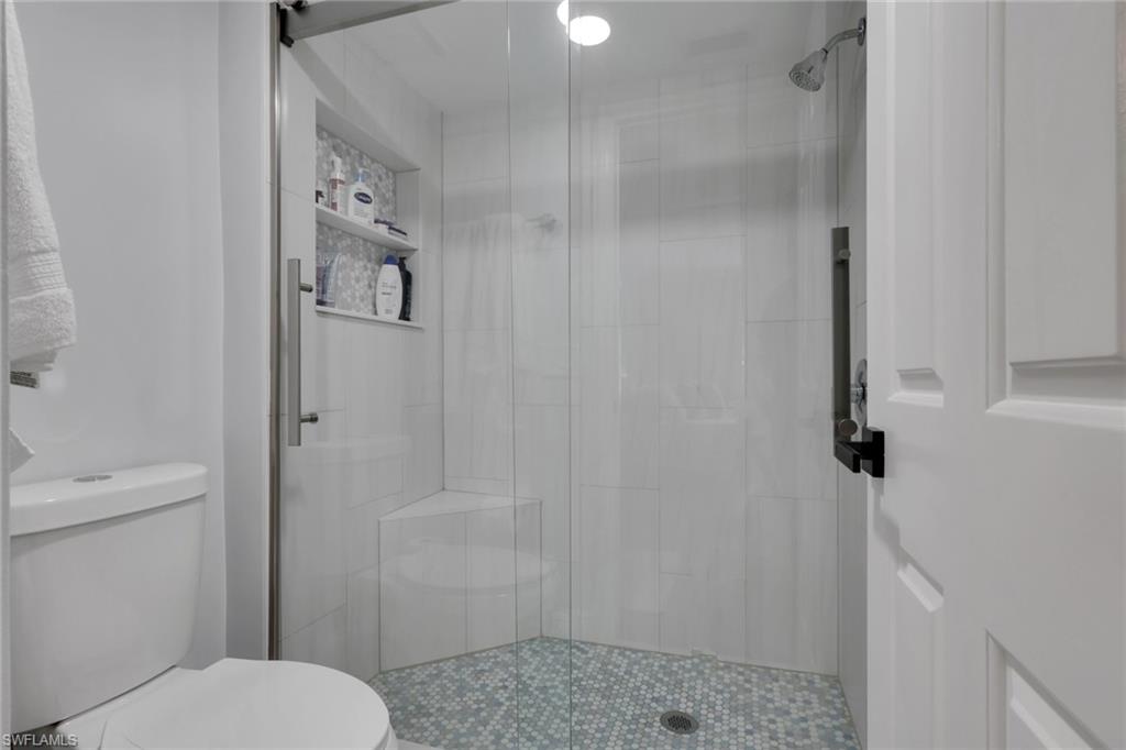 3031 Sandpiper Bay Cir F106 Property Photo 14