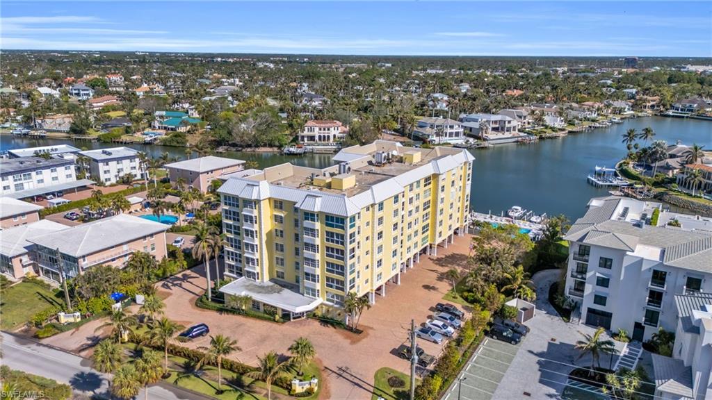 1900 Gulf Shore Blvd N 304 Property Photo 21