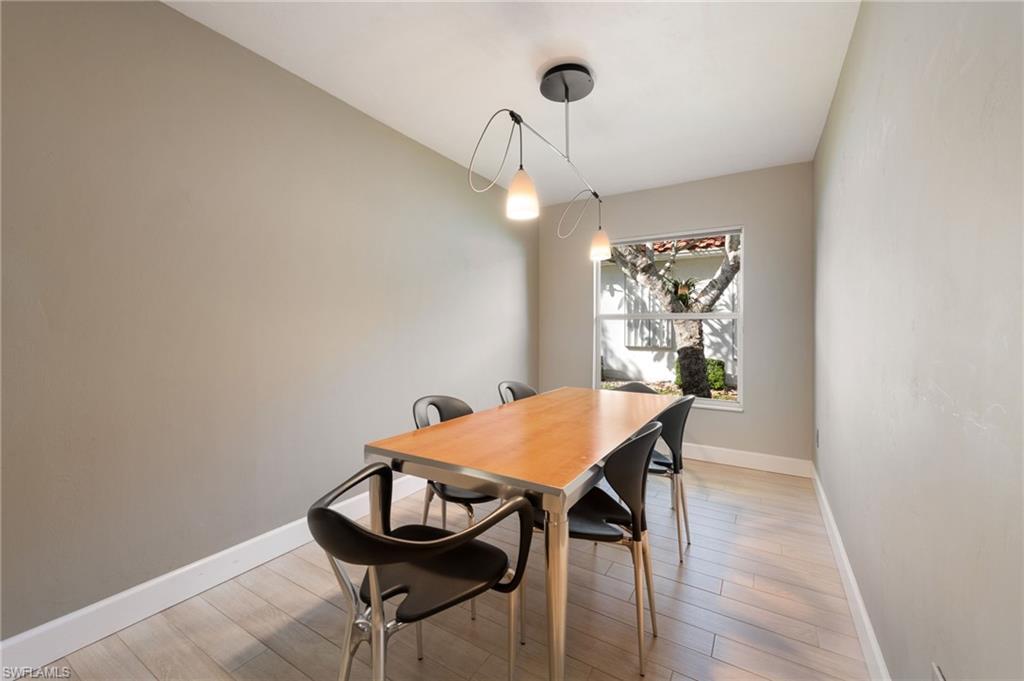 275 Lambton Ln Property Photo 17