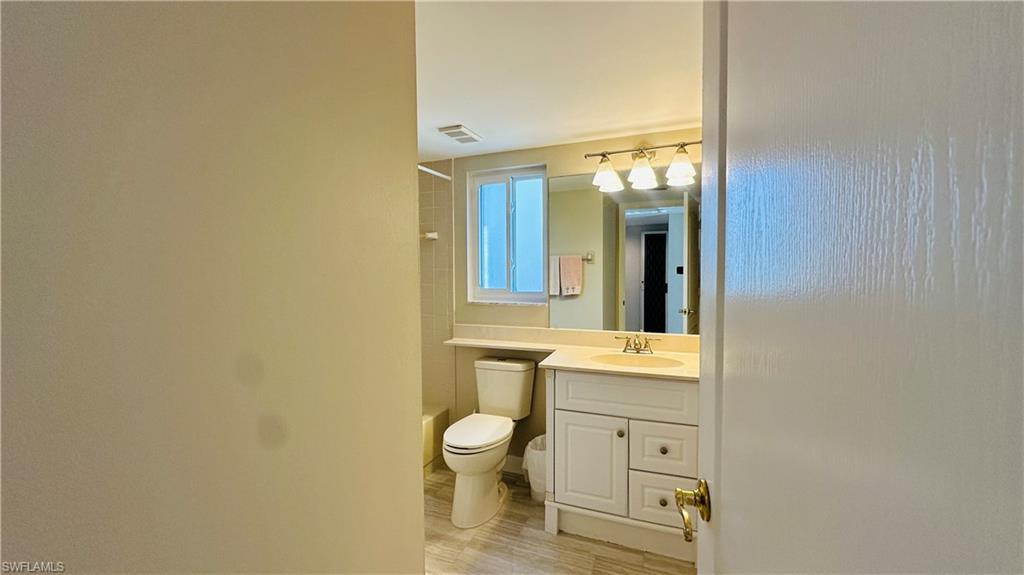 7824 Emerald Cir 104 Property Photo 21