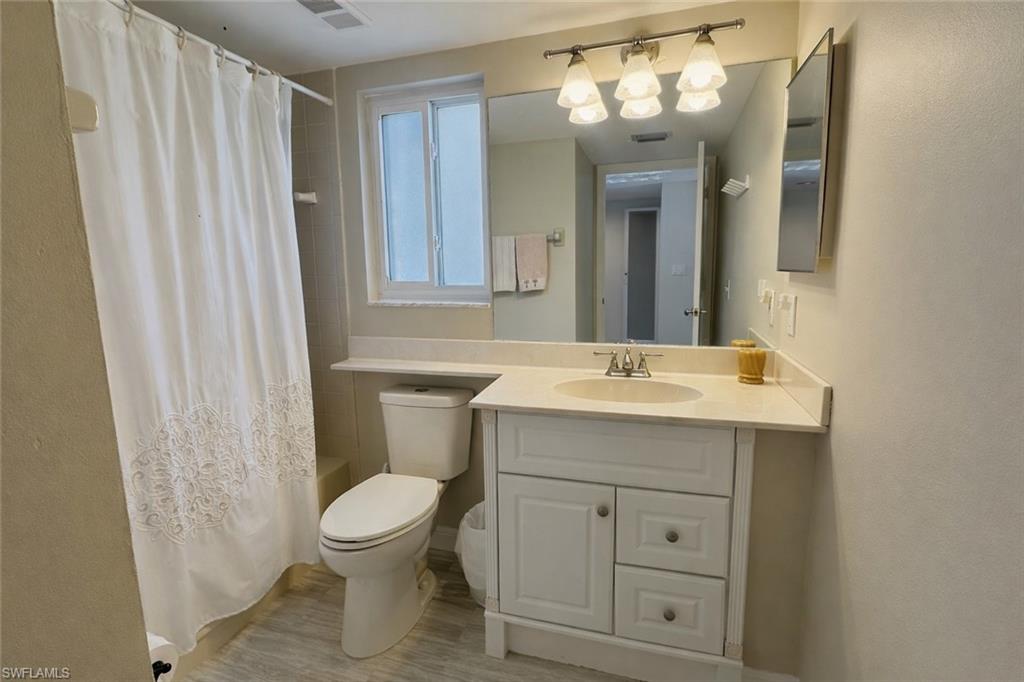 7824 Emerald Cir 104 Property Photo 22