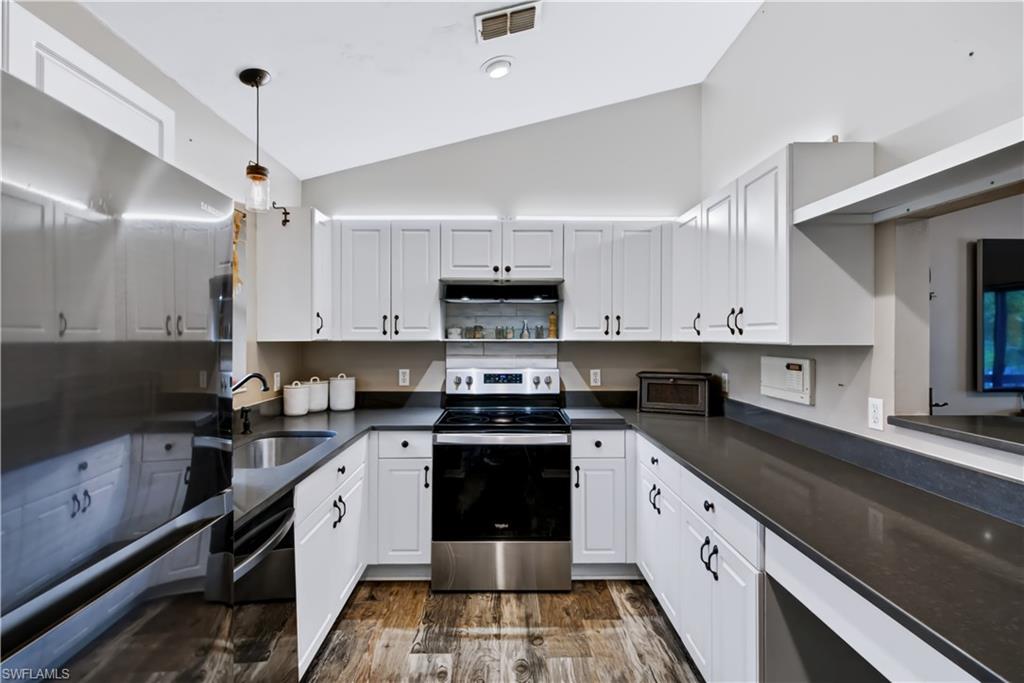 5710 Autumn Oaks Ln Property Photo 14