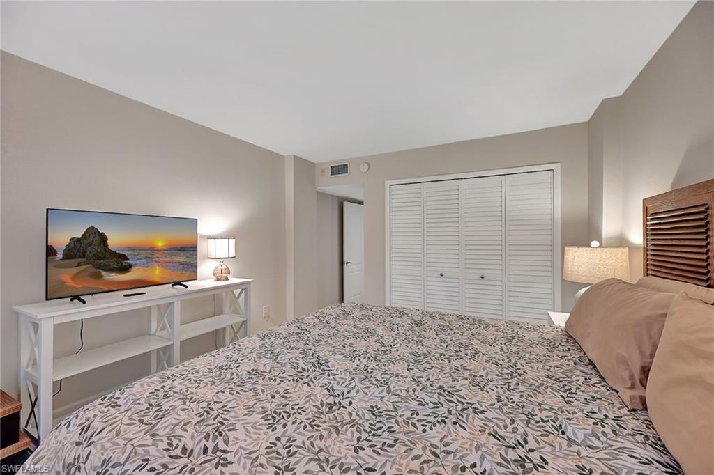 1300 Gulf Shore Blvd N 210 Property Photo 16