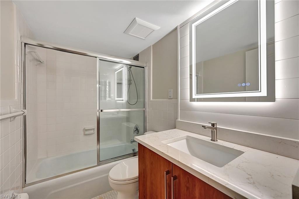 1300 Gulf Shore Blvd N 210 Property Photo 21