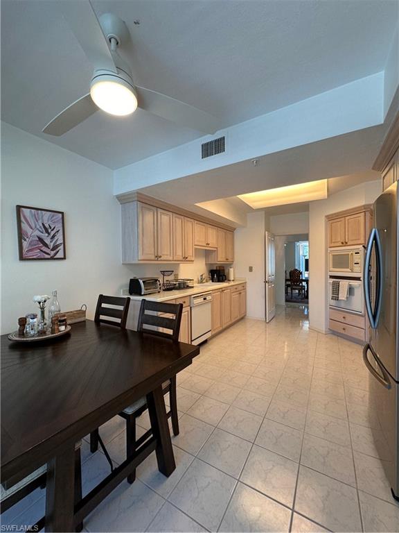 7515 Pelican Bay Blvd 2a Property Photo 16