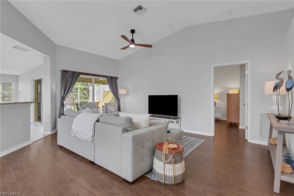 641 Saint Andrews Blvd 108-1 Property Photo 6