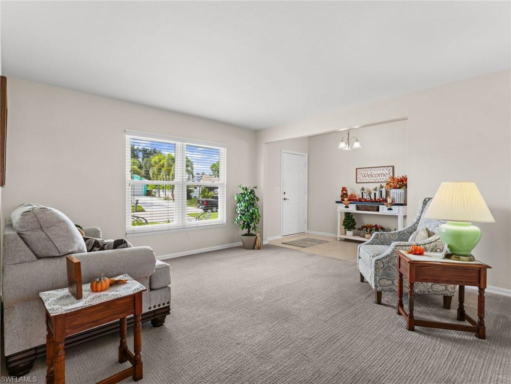 27 9th Pl Property Photo 6