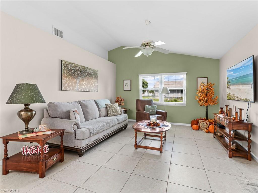 27 9th Pl Property Photo 10