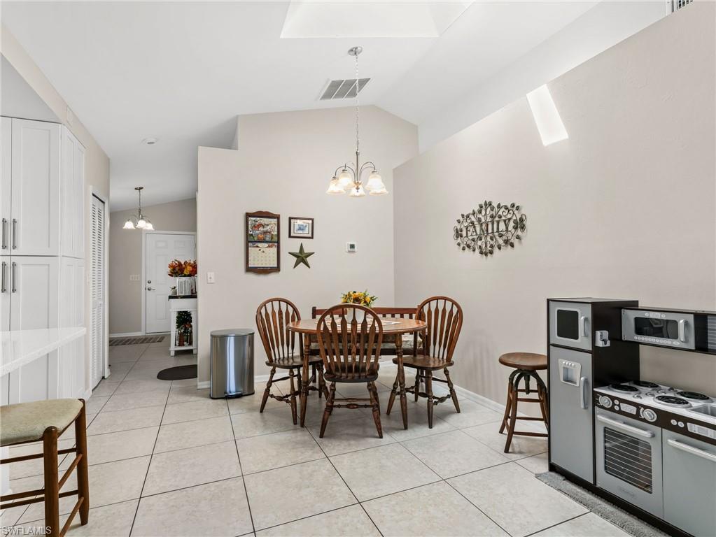 27 9th Pl Property Photo 12