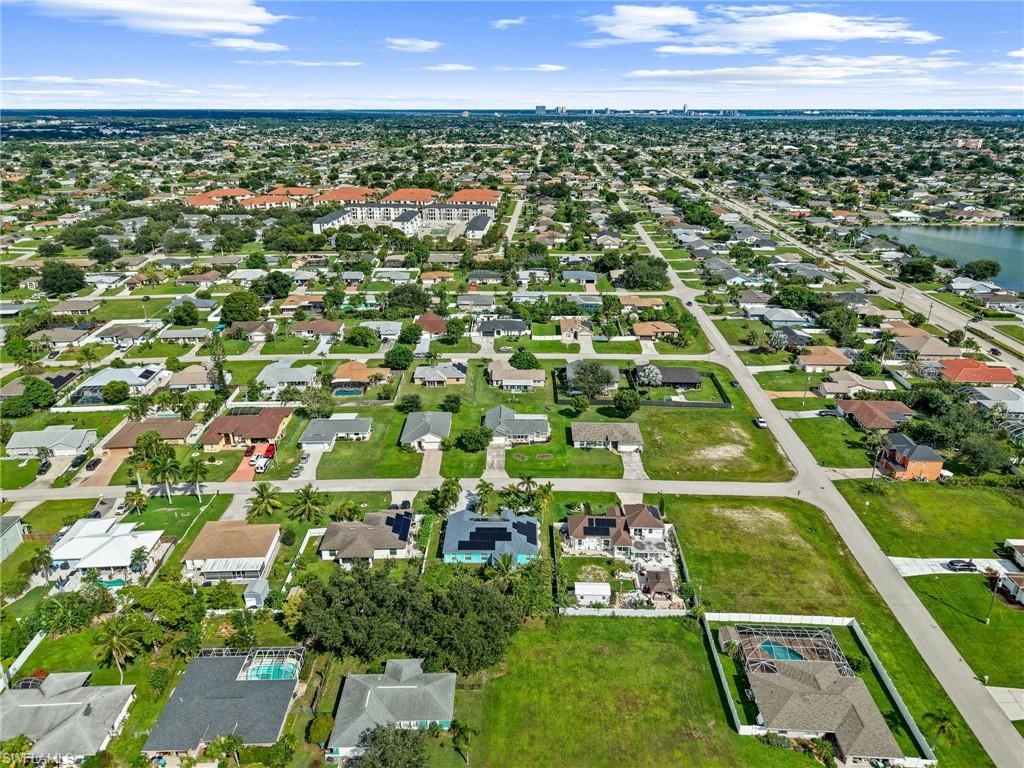 27 9th Pl Property Photo 37
