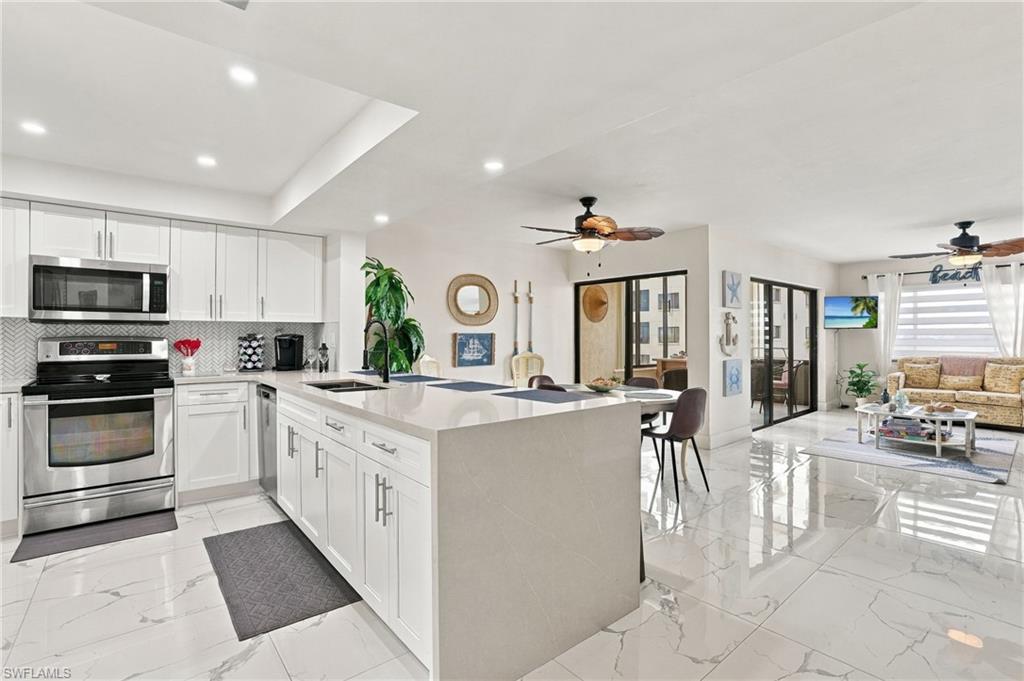 6670 Estero Blvd A404 Property Photo 18