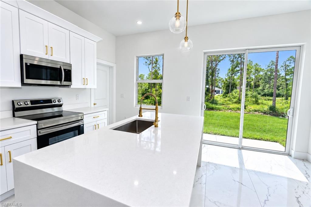 465 Windermere Dr Property Photo 11