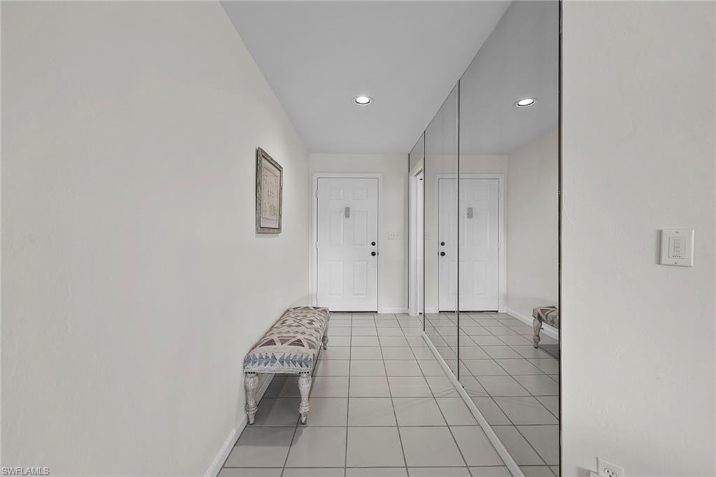 4240 Lake Forest Dr 423 Property Photo 2