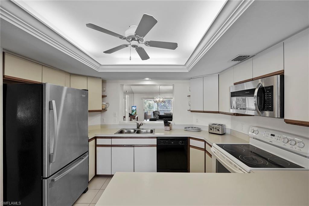 4240 Lake Forest Dr 423 Property Photo 12