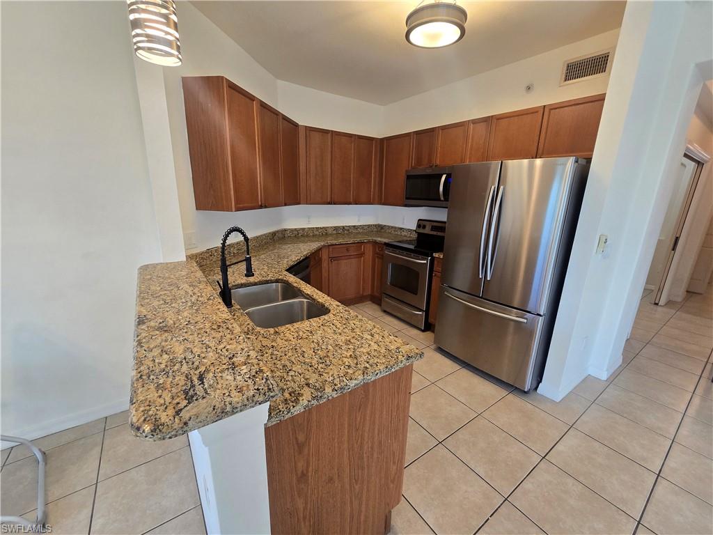 10080 Lake Cove Dr 202 Property Photo 9