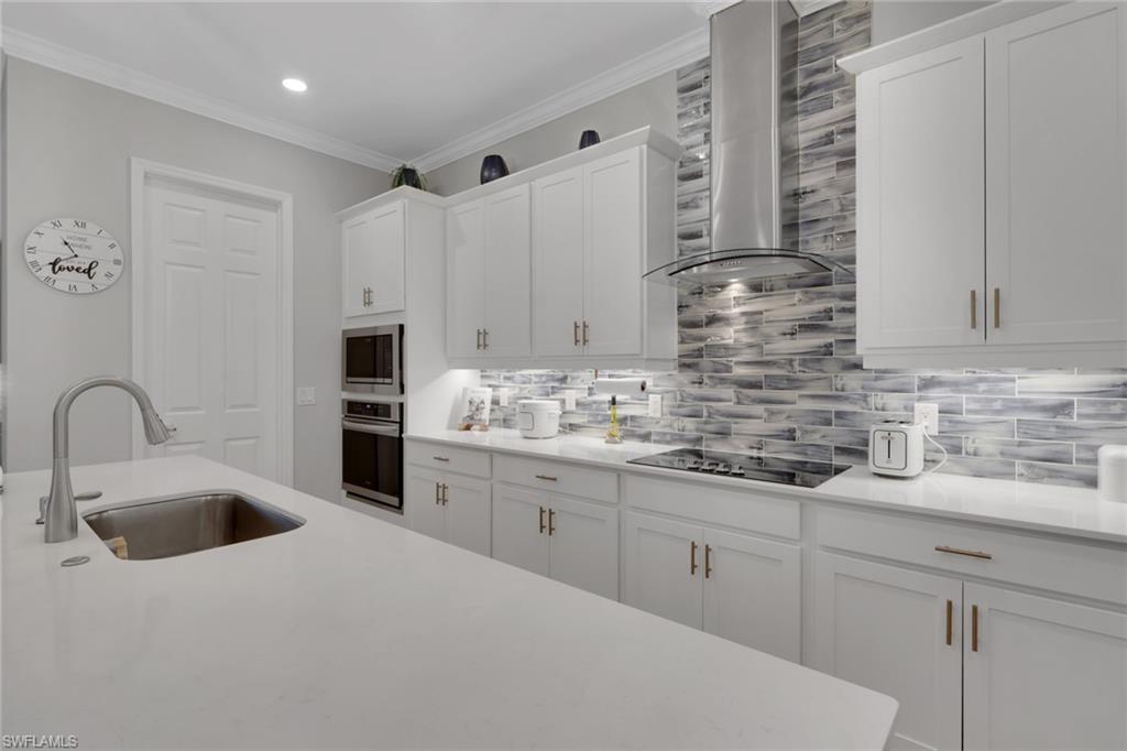 5990 Berwick Ln Property Photo 9