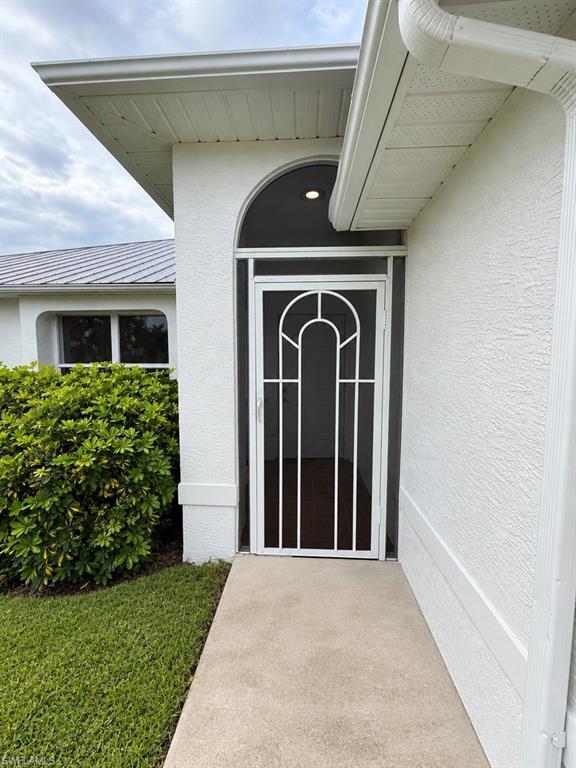 142 34th Pl Property Photo 2