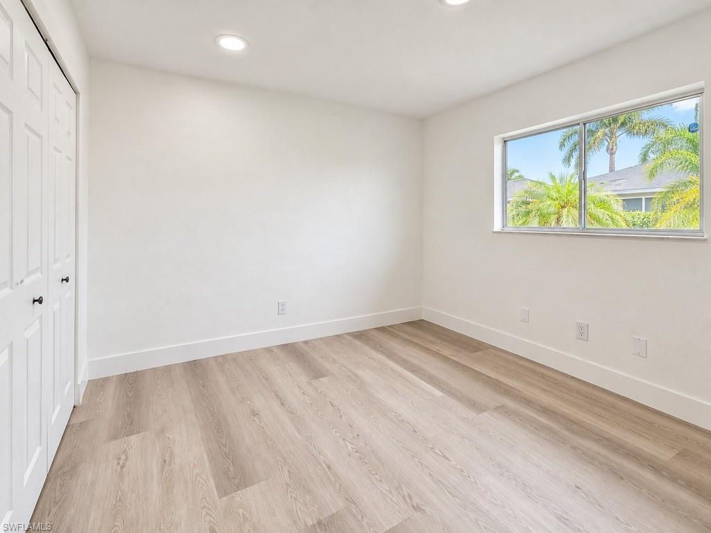 142 34th Pl Property Photo 11