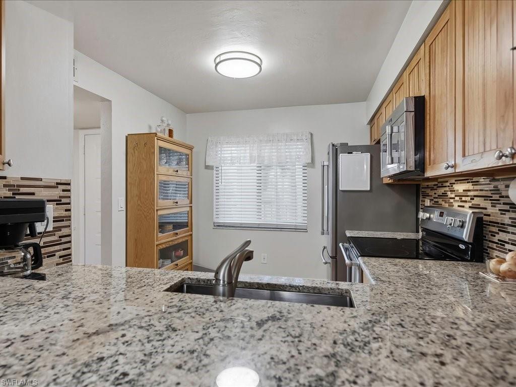 228 Fox Glen Dr 3205 Property Photo 7