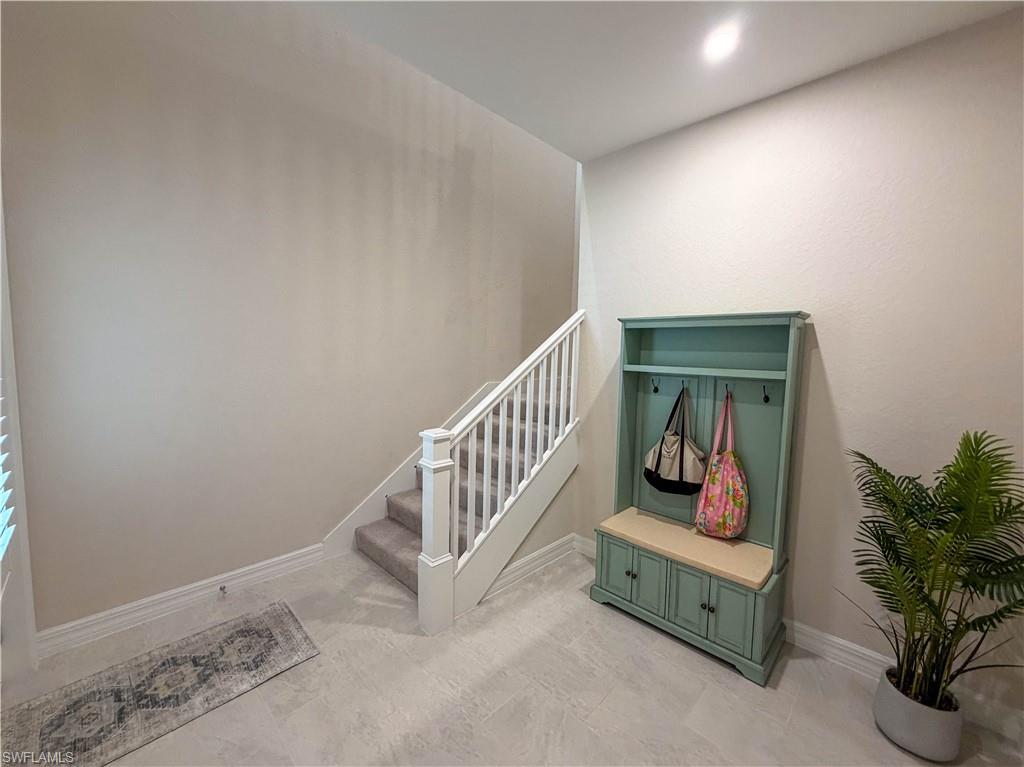 309 Indies Dr W 202 Property Photo 4