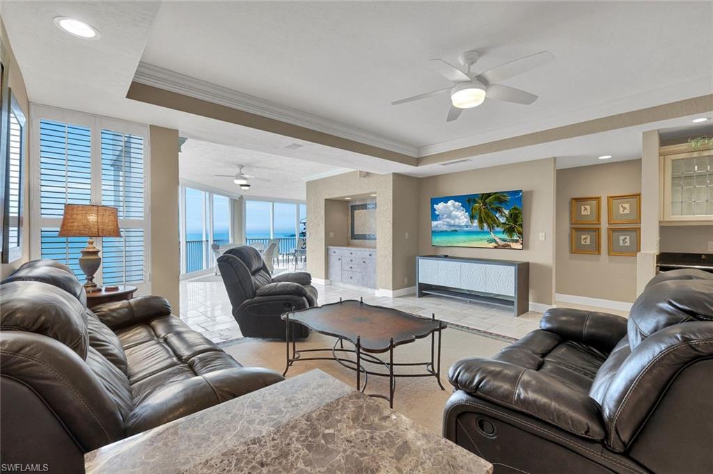 6000 Royal Marco Way 646 Property Photo 11