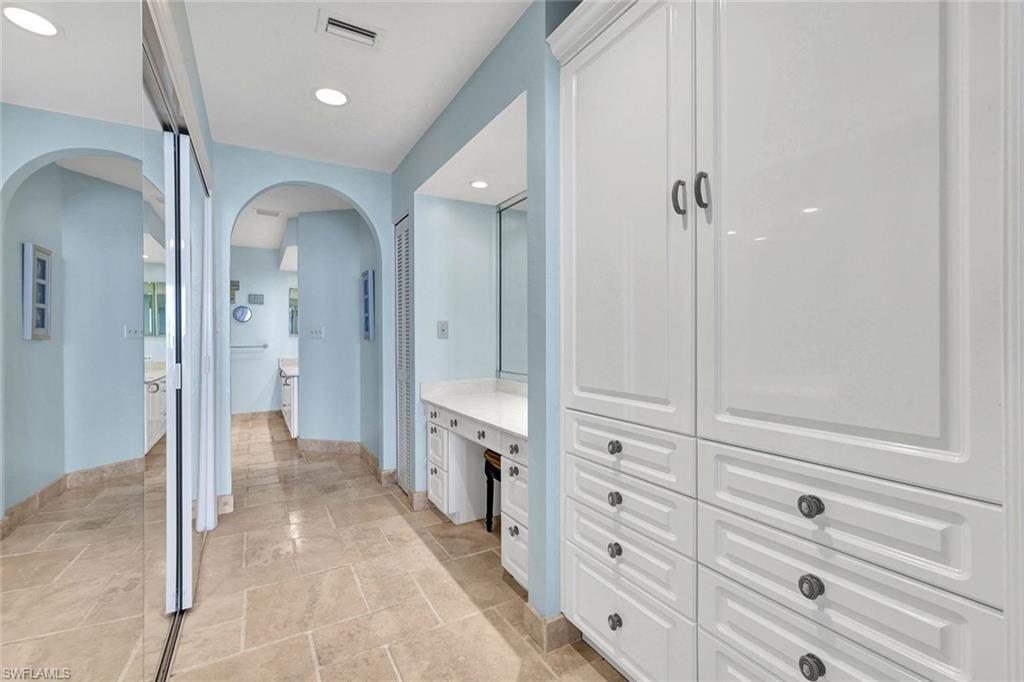 6000 Royal Marco Way 646 Property Photo 19