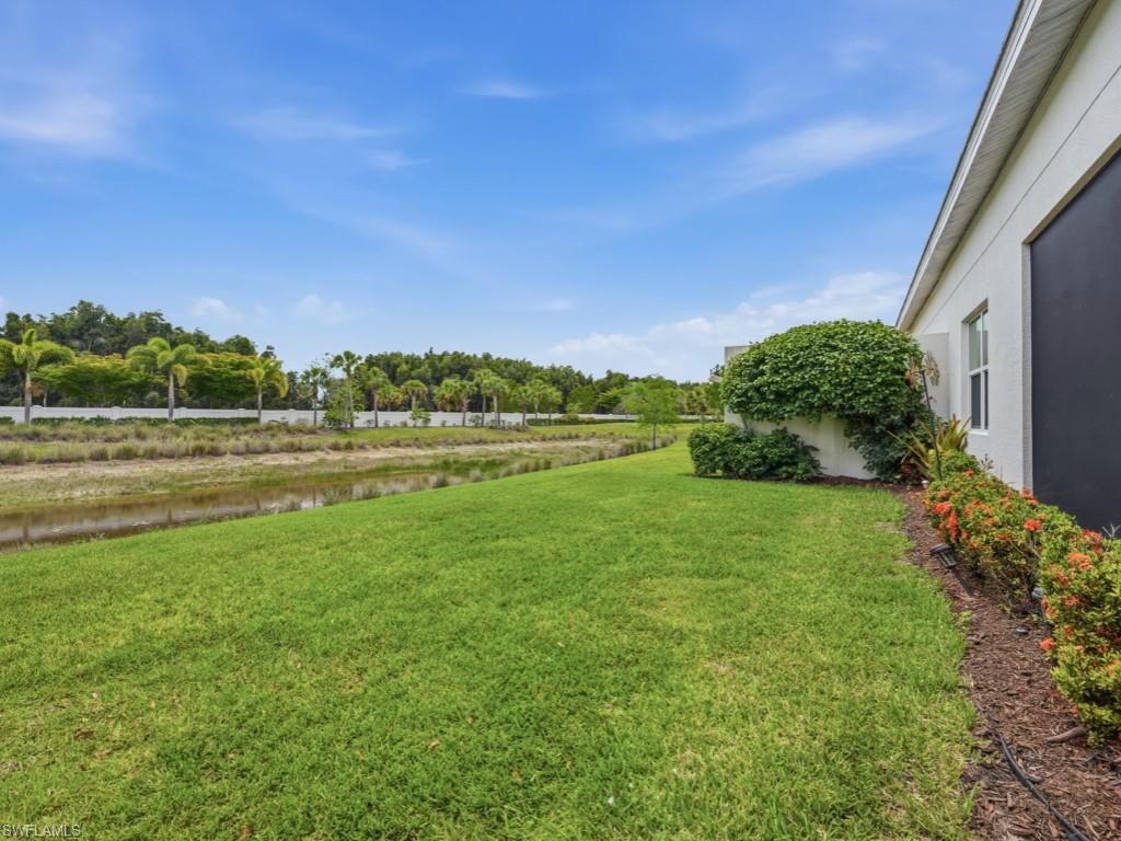 8947 Saint Lucia Dr Property Photo 16