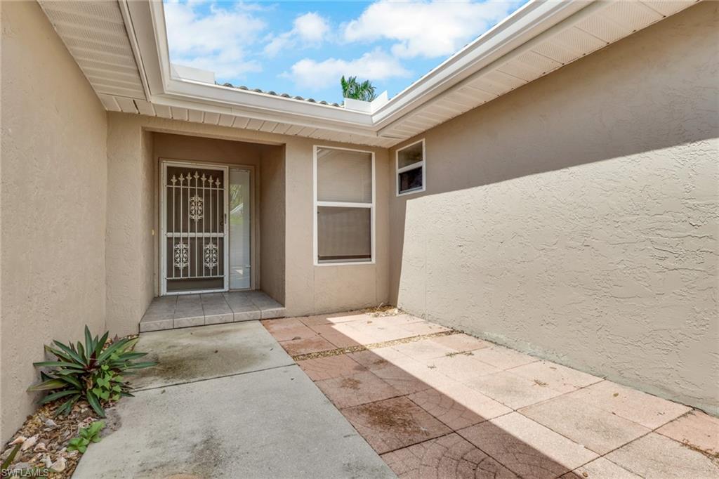 351 Emerald Bay Cir R7 Property Photo 3