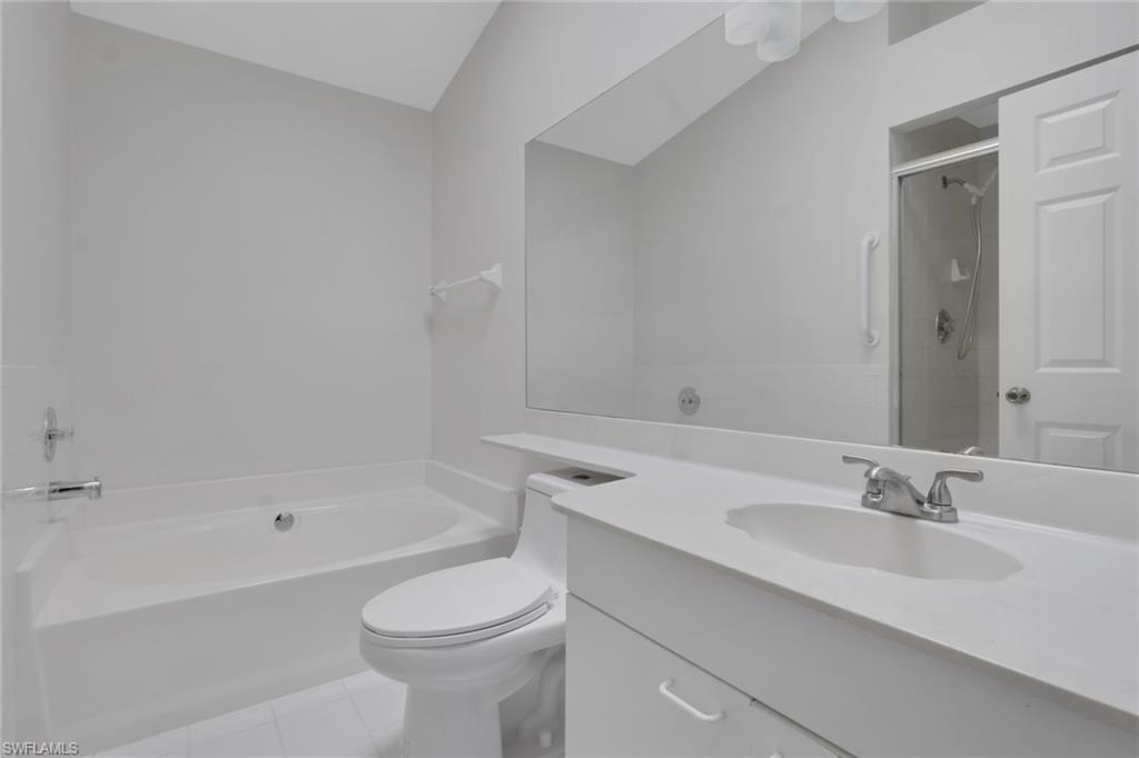 351 Emerald Bay Cir R7 Property Photo 16