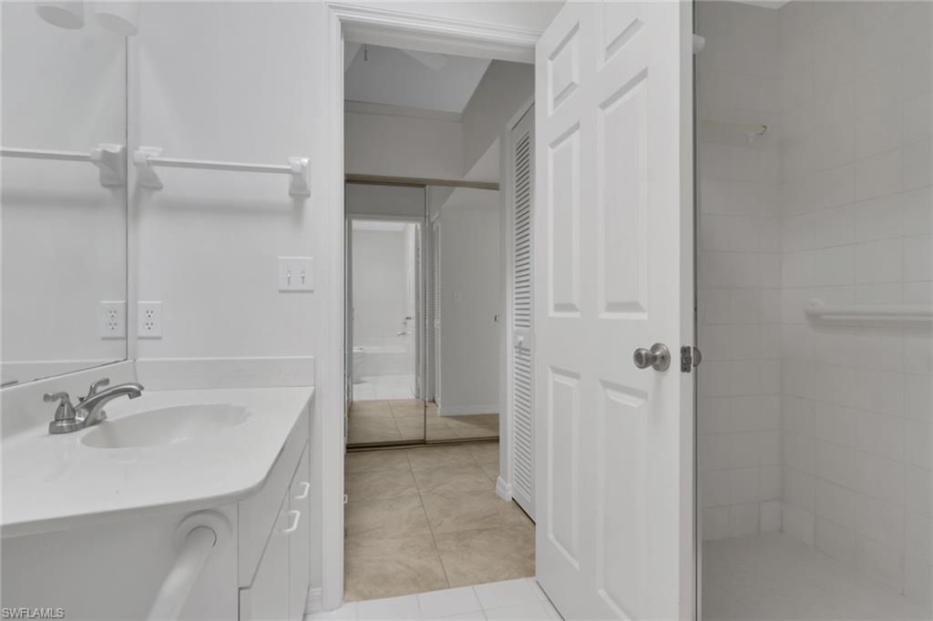 351 Emerald Bay Cir R7 Property Photo 17