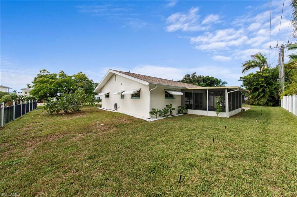 971 Town And River Dr Property Photo 38