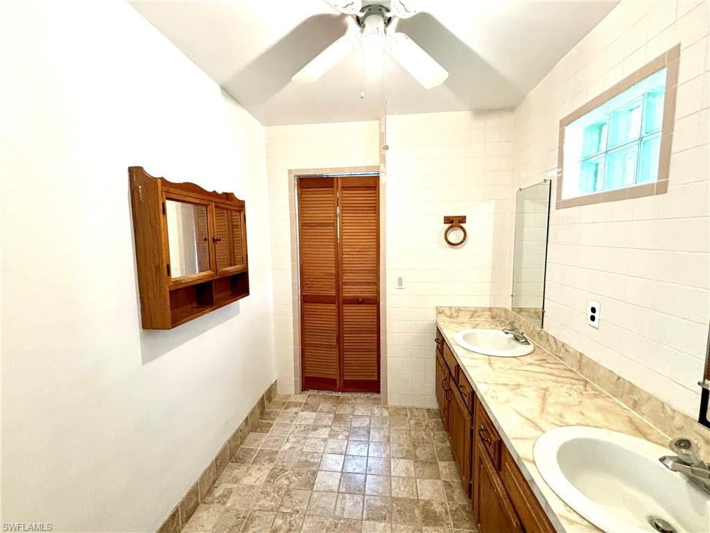 226036730 Property Photo 6