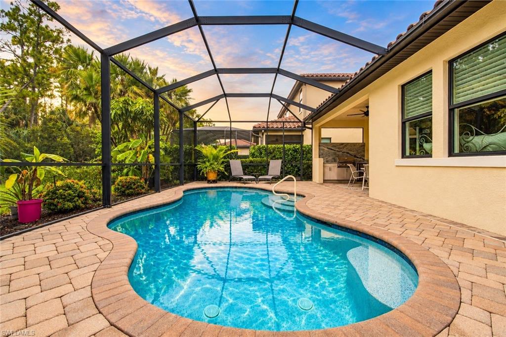 4395 Raffia Palm Cir Property Photo 6