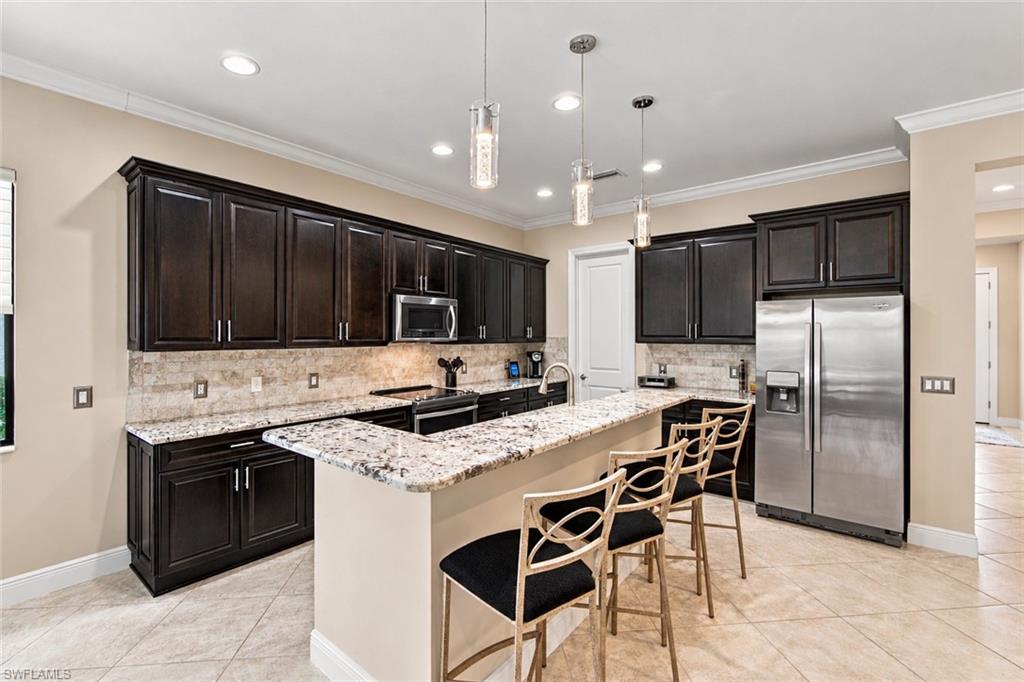 4395 Raffia Palm Cir Property Photo 12