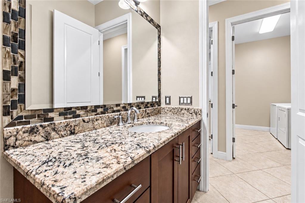4395 Raffia Palm Cir Property Photo 19
